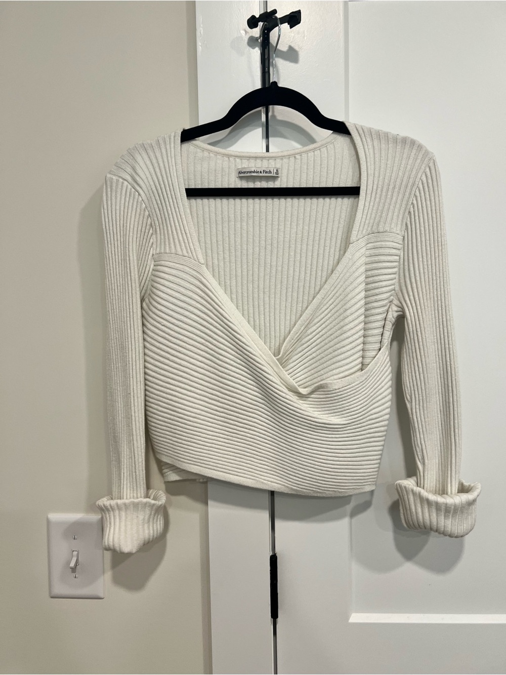 Abercrombie & Fitch Ivory Ribbed Wrap Crop Sweater - XL